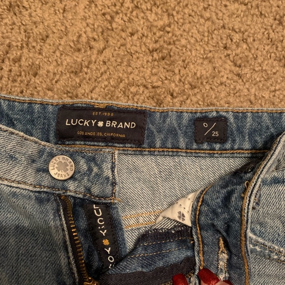 Lucky Brand Shorts - Picture 4 of 4